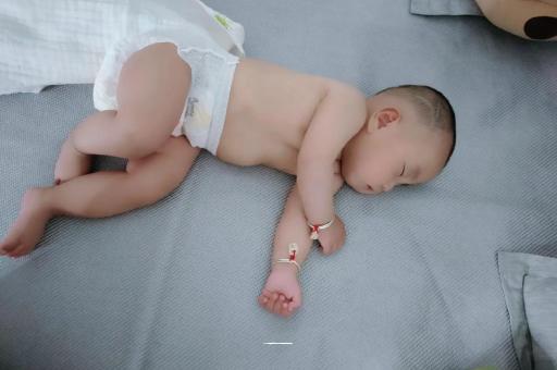 云南宝宝流白色粘鼻涕